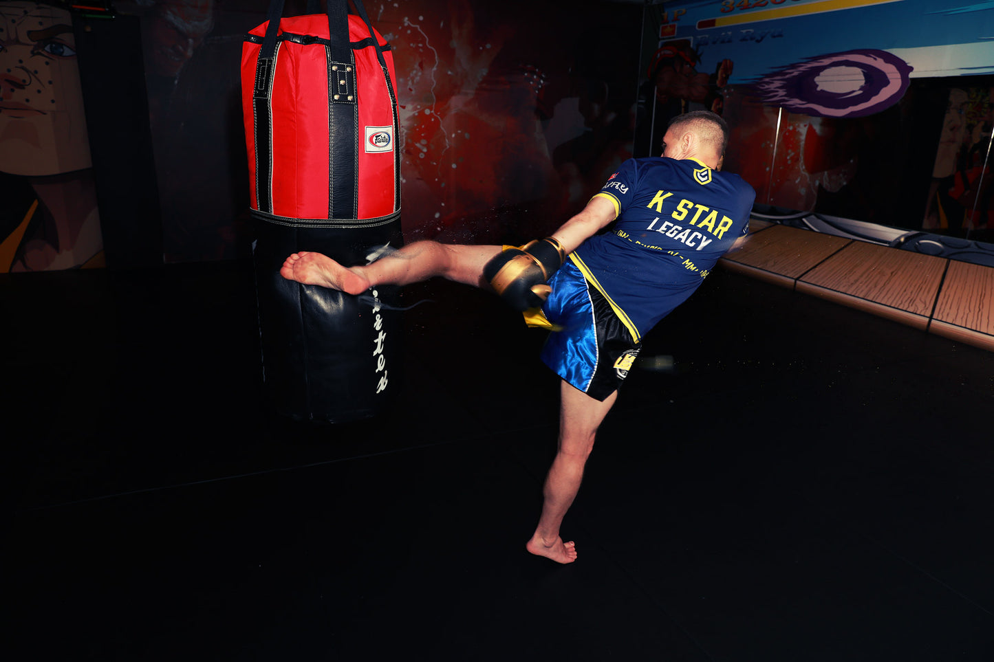Muay Thai Bag Work - Developing World Class Striking with Damien Trainor